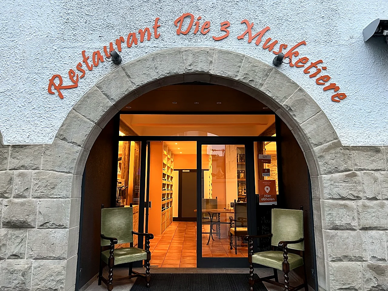 Eingang Restaurant Die 3 Musketiere in Rorschach